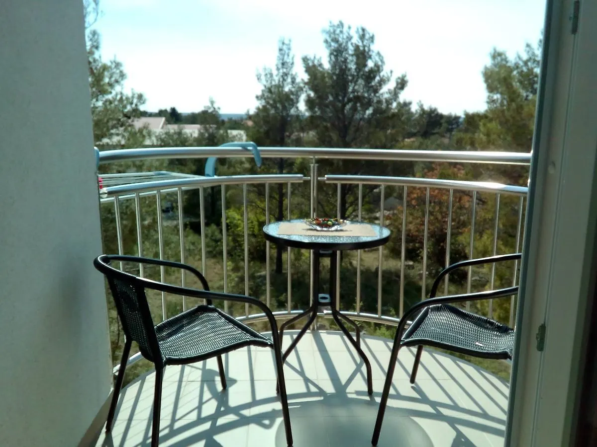 Apartments Begonia Starigrad Paklenica 0*,