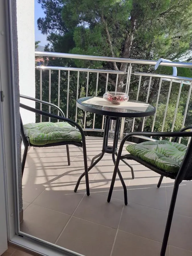 Apartments Begonia Starigrad Paklenica