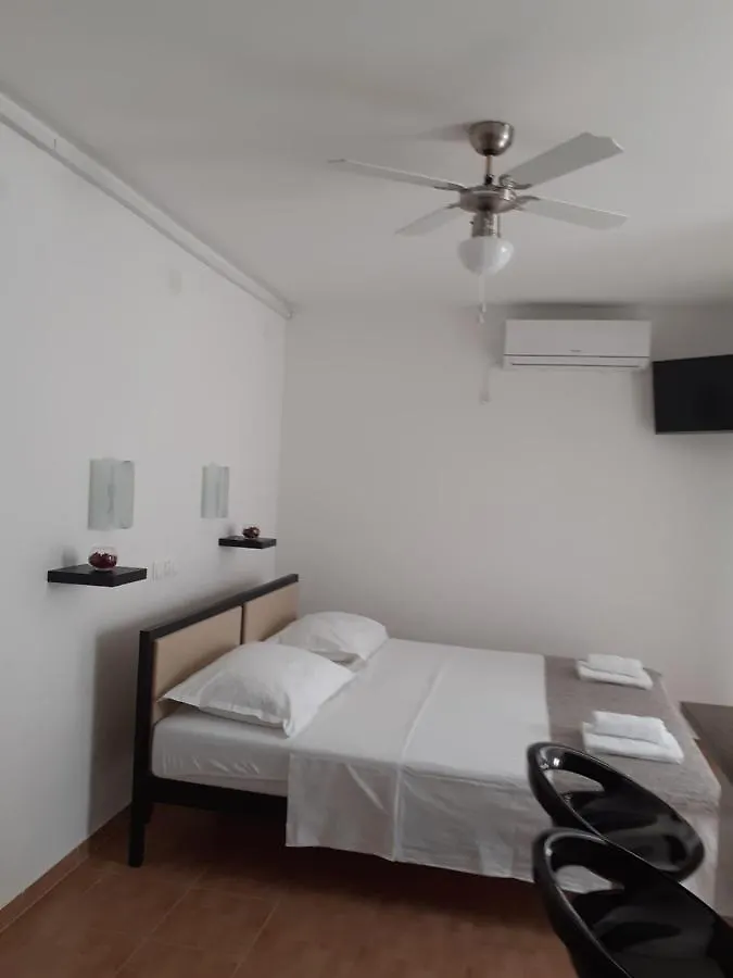 Apartments Begonia Starigrad Paklenica 0*,  Croatia