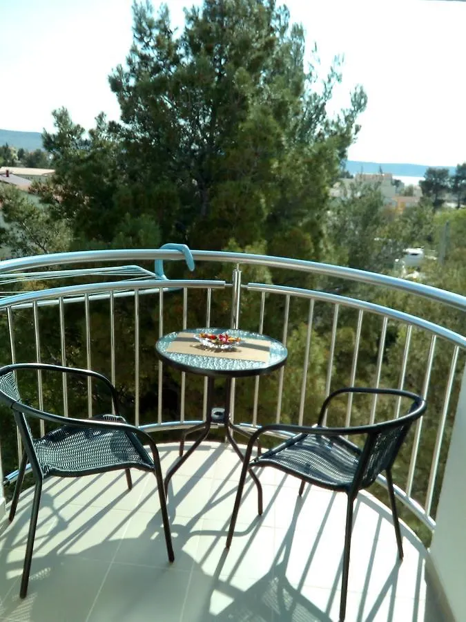 Apartments Begonia Starigrad Paklenica 0*,